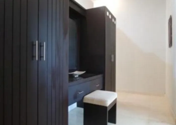 Chichi'S Bungalows & Suites Kerobokan 